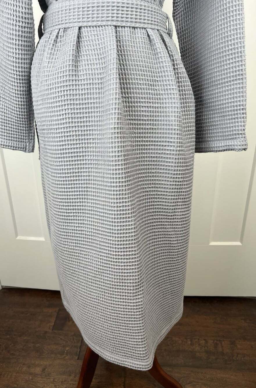 Quince Organic Cotton Waffle Robe Medium Gray Shawl Collar Belted NWOT - Picture 12 of 14
